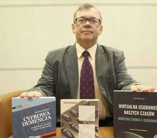 Prezentacja autora artykułów naukowych dr&nbsp;Kazimierza Kopczyńskiego